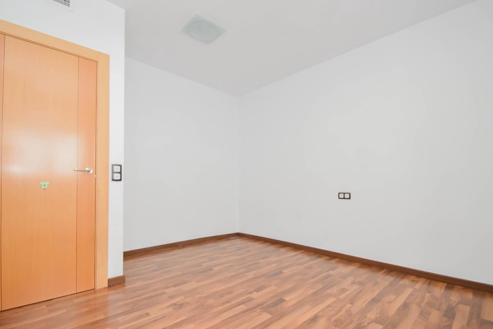 2 soveværelse Lejlighed til salg i Atarfe med garage - € 159.000 (Ref: 9748101)