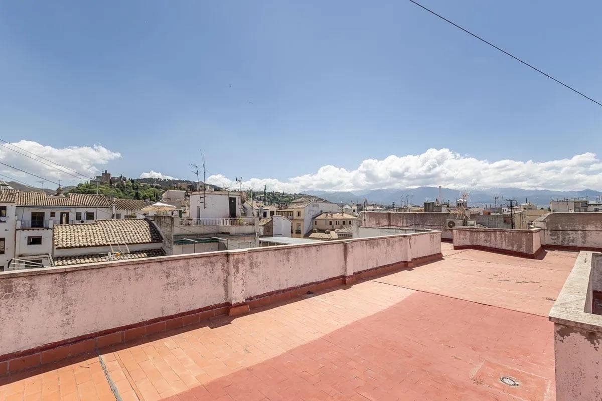 3 soveværelse Lejlighed til salg i Granada by med garage - € 395.000 (Ref: 9755824)