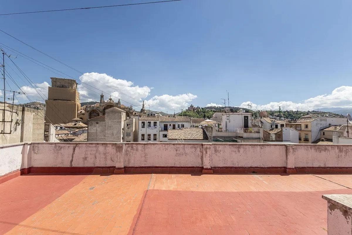 3 soveværelse Lejlighed til salg i Granada by med garage - € 395.000 (Ref: 9755824)