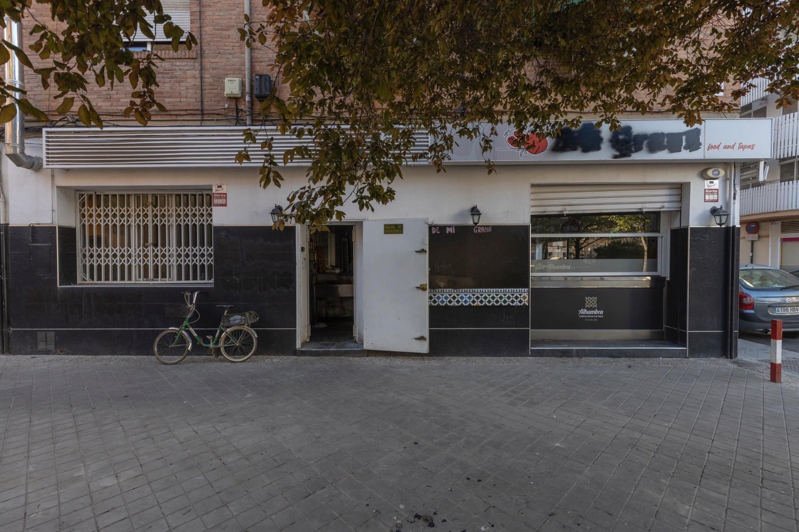 1 bedroom Commercial for sale in Granada city - € 215,000 (Ref: 9759077)