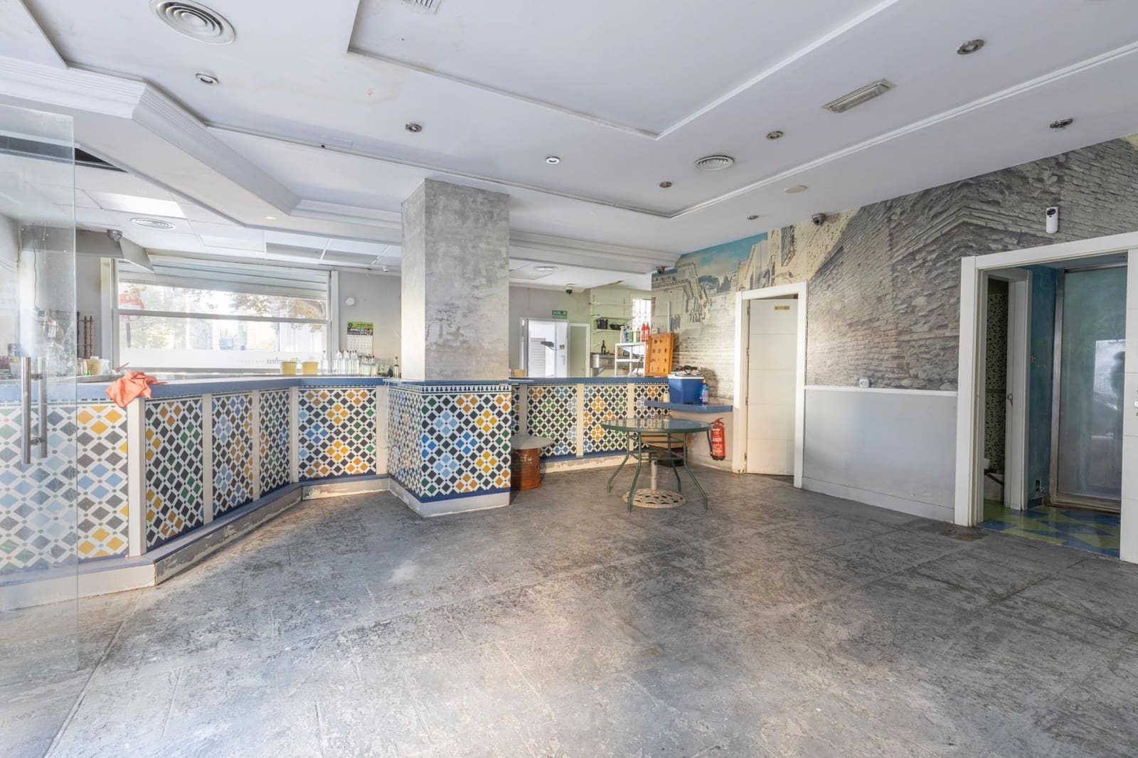 1 bedroom Commercial for sale in Granada city - € 215,000 (Ref: 9759077)