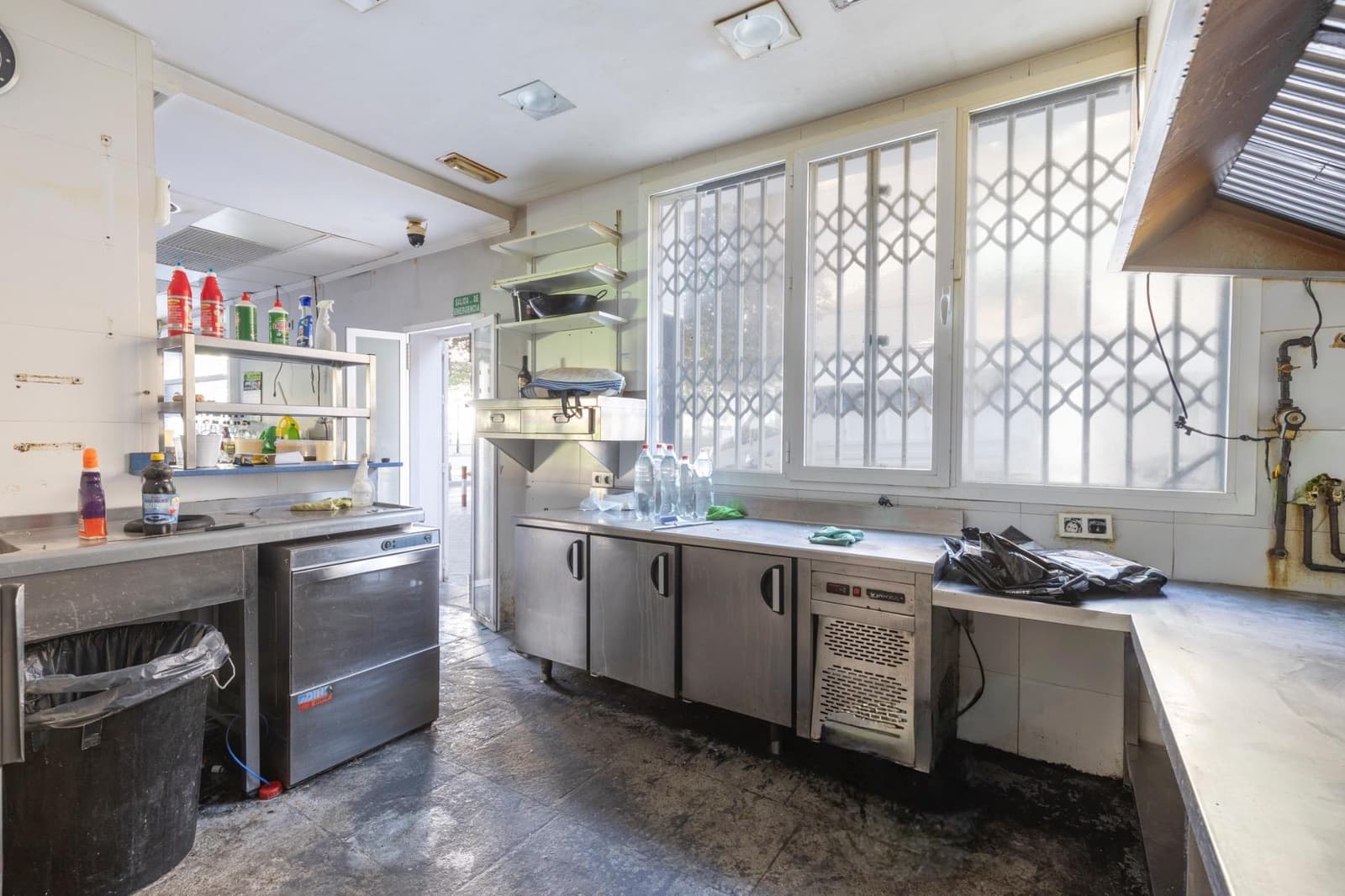 1 bedroom Commercial for sale in Granada city - € 215,000 (Ref: 9759077)