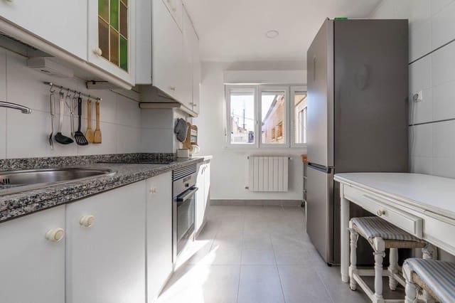 4 slaapkamer Penthouse te koop in Granada stad - € 419.000 (Ref: 9759078)