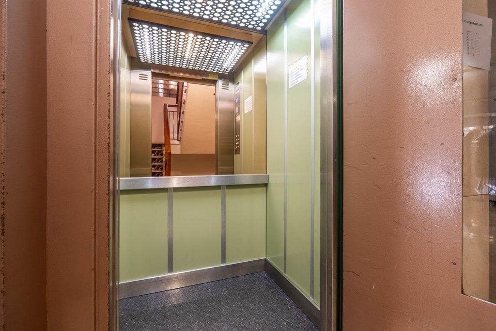 4 slaapkamer Penthouse te koop in Granada stad - € 419.000 (Ref: 9759078)