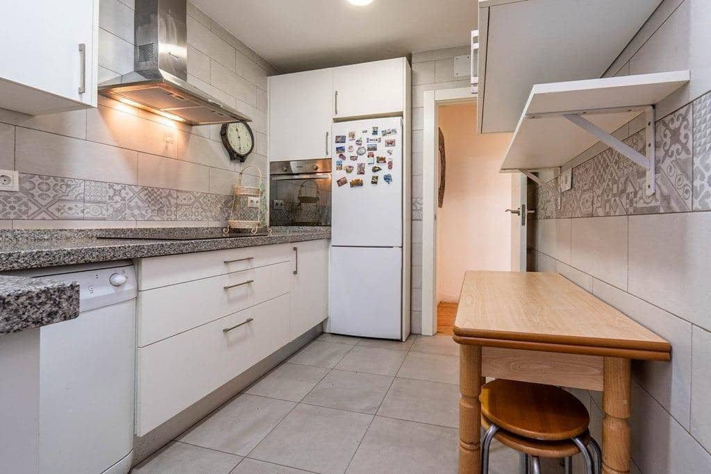 4 soverom Leilighet til salgs i Granada by - € 255 000 (Ref: 9759079)