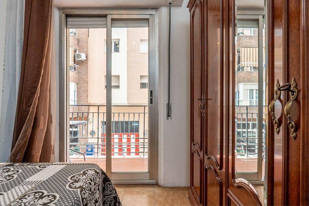 4 soverom Leilighet til salgs i Granada by - € 255 000 (Ref: 9759079)