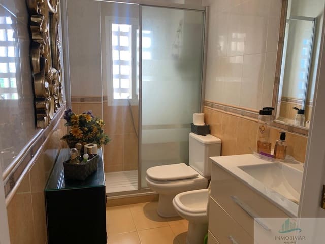 1 soverom Penthouse til salgs i Salobreña med svømmebasseng - € 190 000 (Ref: 9762082)