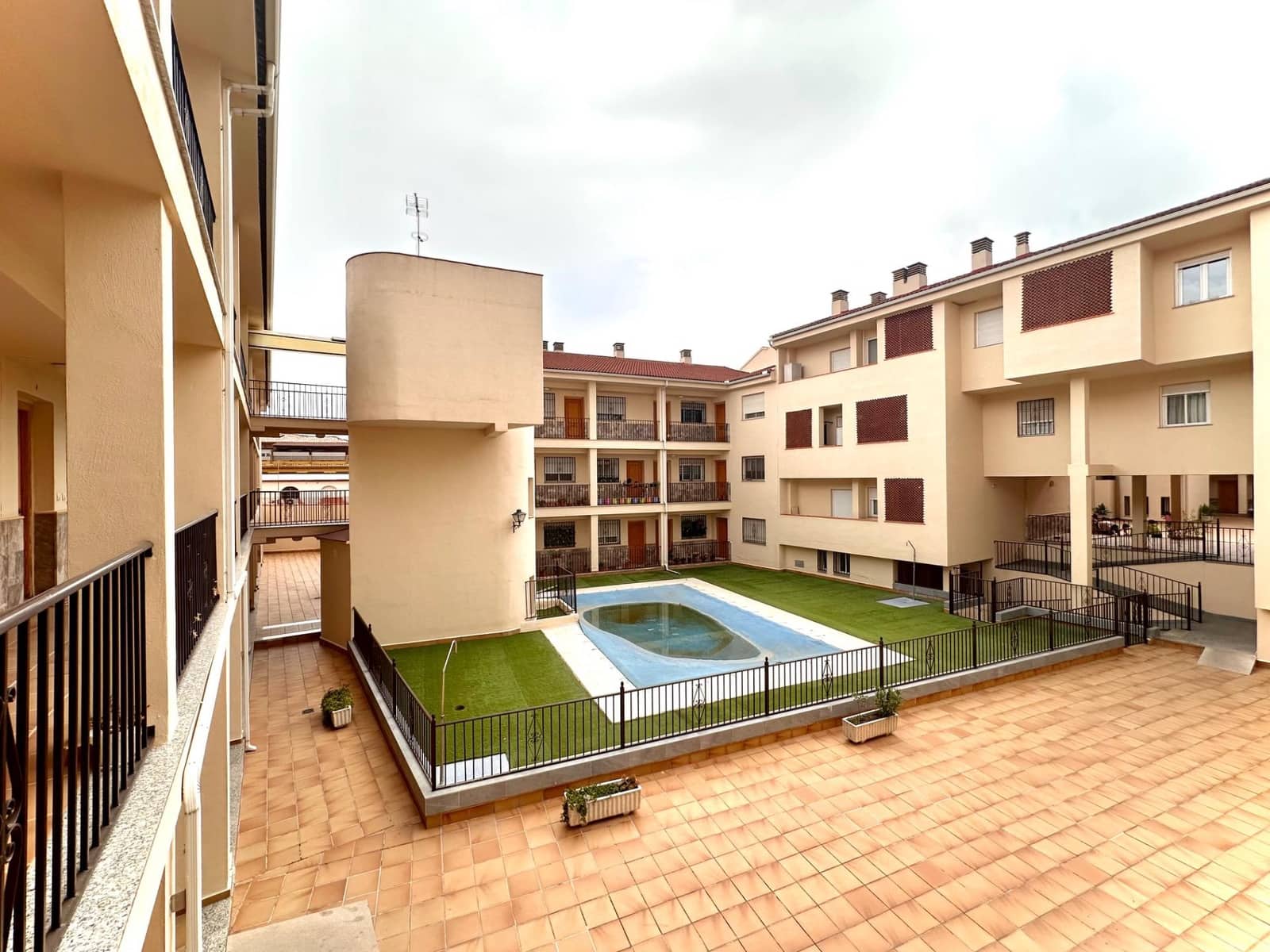 2 sypialnia Mieszkanie na sprzedaż w Churriana de la Vega z basenem - 169 000 € (Ref: 9770760)