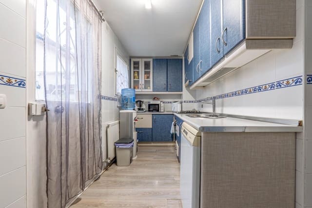 2 makuuhuone Huoneisto myytävänä paikassa Granada kaupunki mukana 
autotalli - 153 000 € (Ref: 9778276)