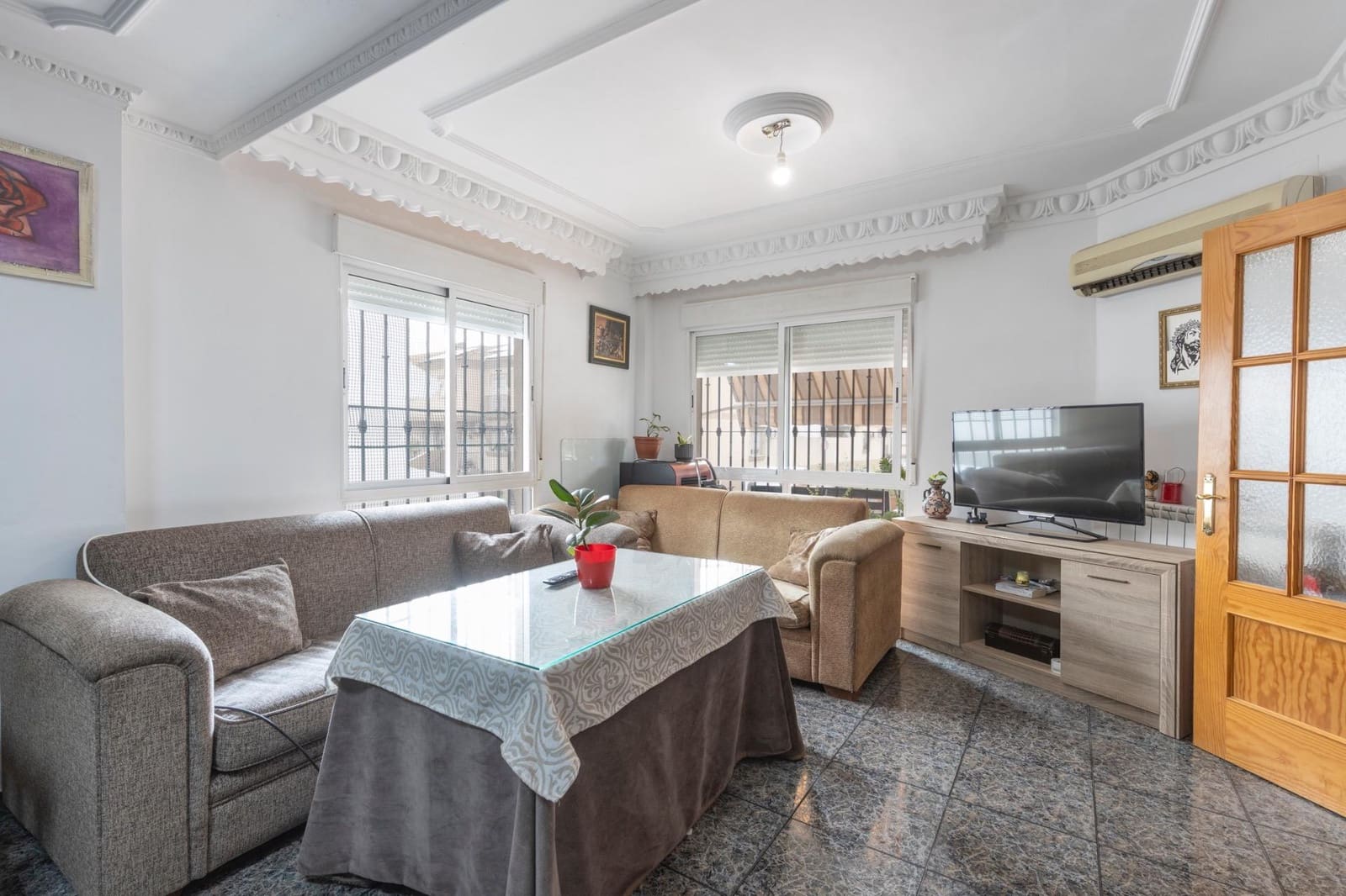 4 bedroom Semi-detached Villa for sale in Atarfe with garage - € 299,000 (Ref: 9778279)