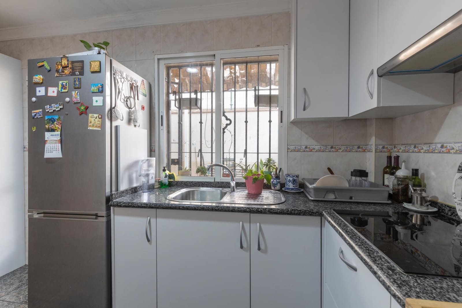 4 bedroom Semi-detached Villa for sale in Atarfe with garage - € 299,000 (Ref: 9778279)