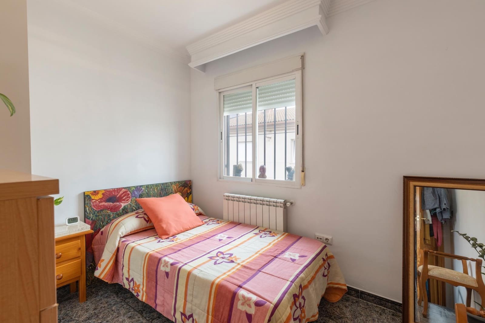 4 bedroom Semi-detached Villa for sale in Atarfe with garage - € 299,000 (Ref: 9778279)