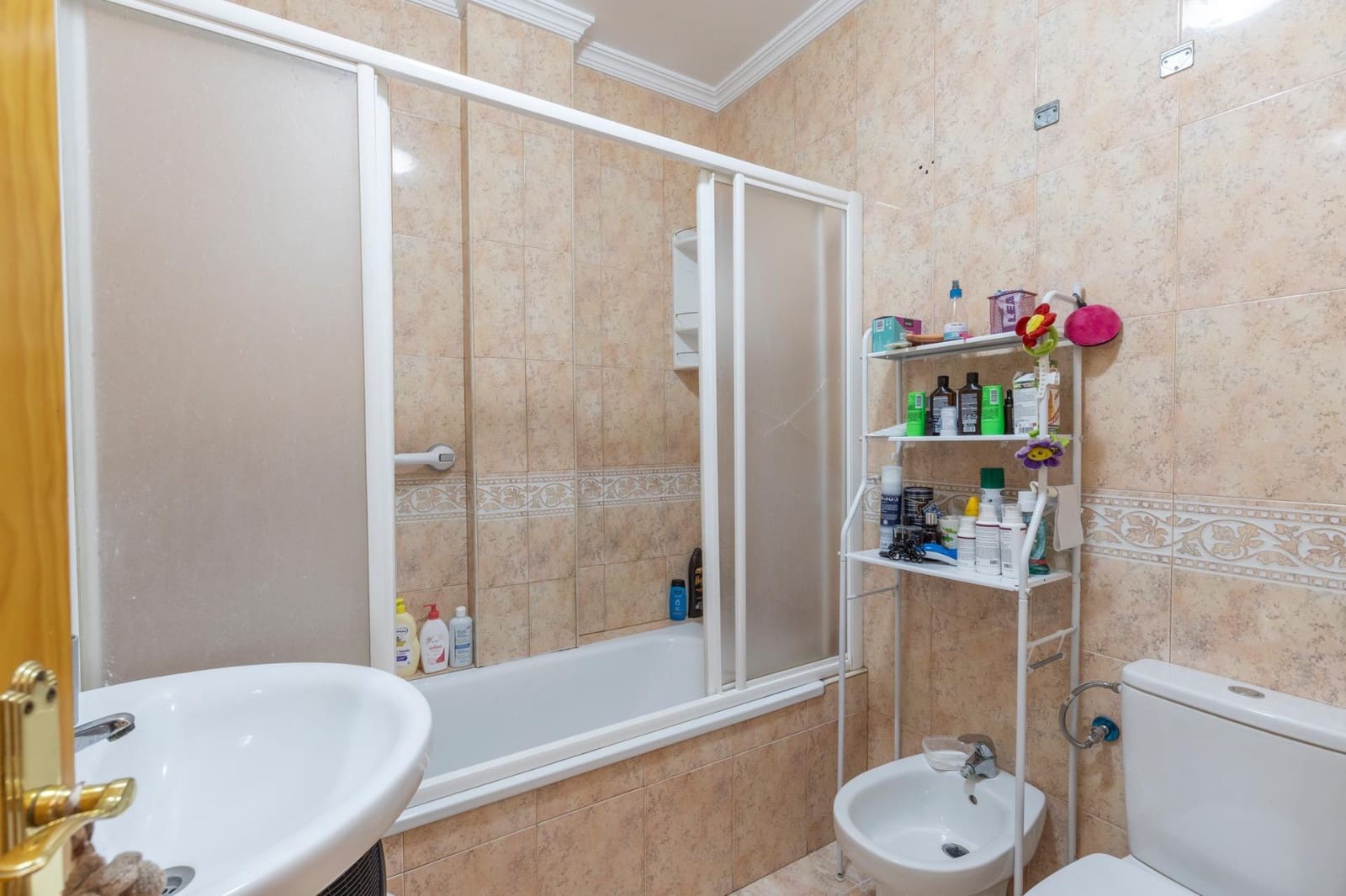 4 bedroom Semi-detached Villa for sale in Atarfe with garage - € 299,000 (Ref: 9778279)