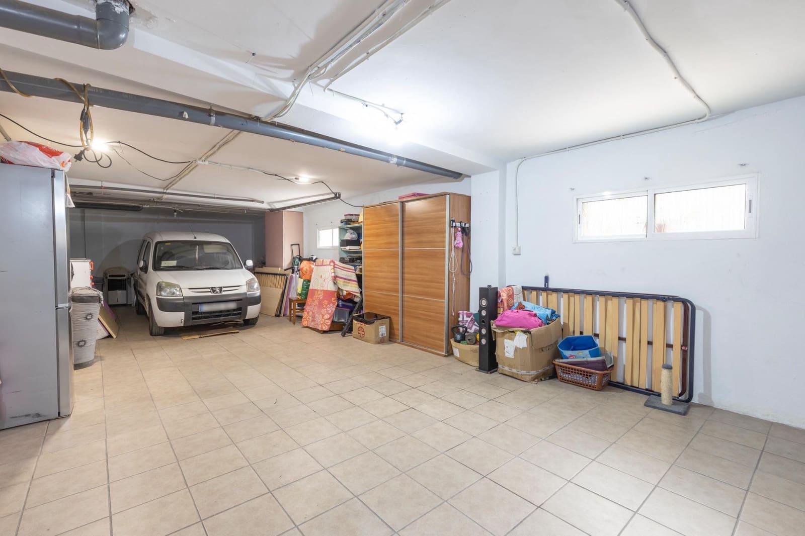 4 bedroom Semi-detached Villa for sale in Atarfe with garage - € 299,000 (Ref: 9778279)