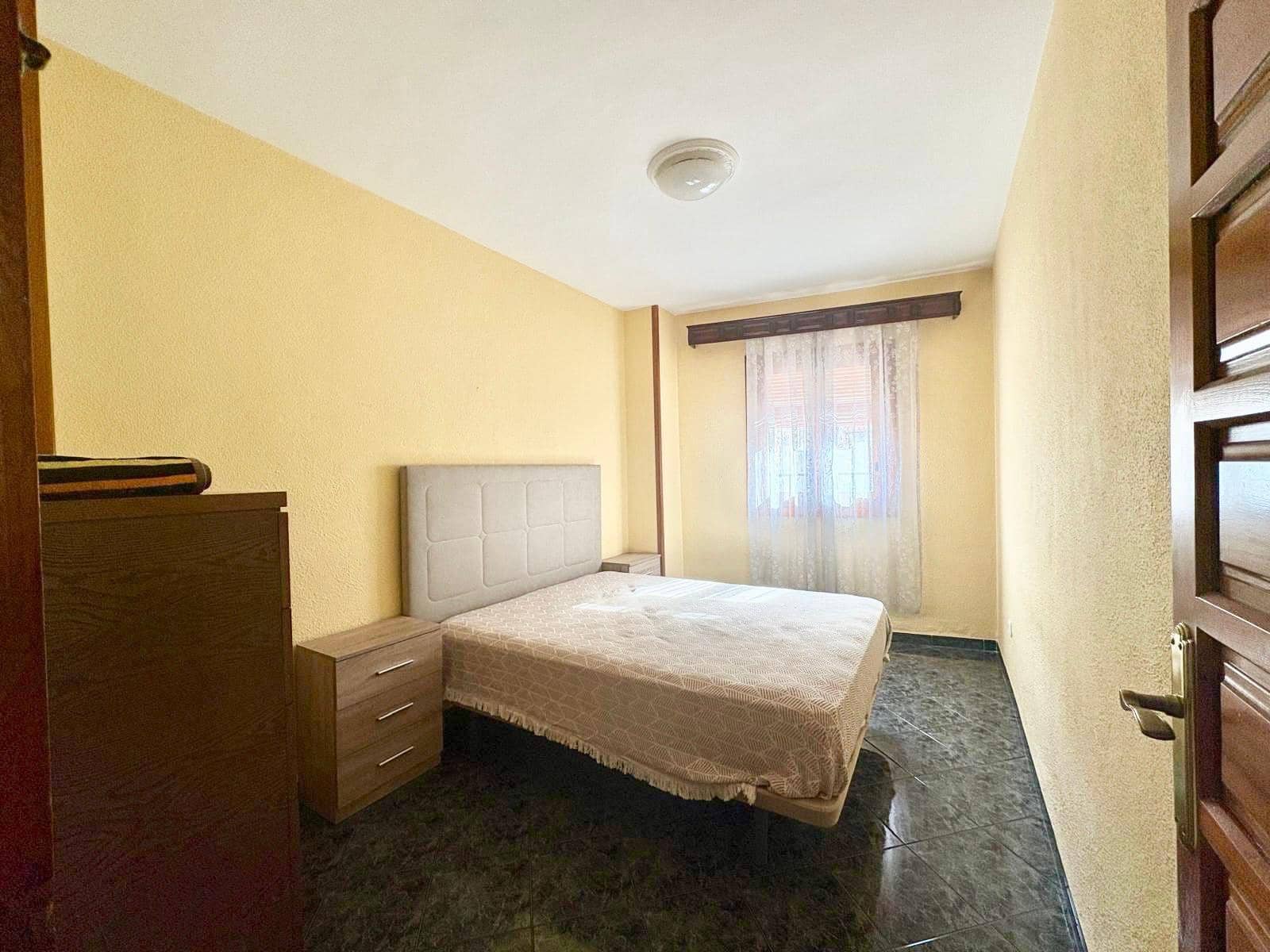 3 soveværelse Lejlighed til salg i Salobrena med garage - € 172.000 (Ref: 9780698)