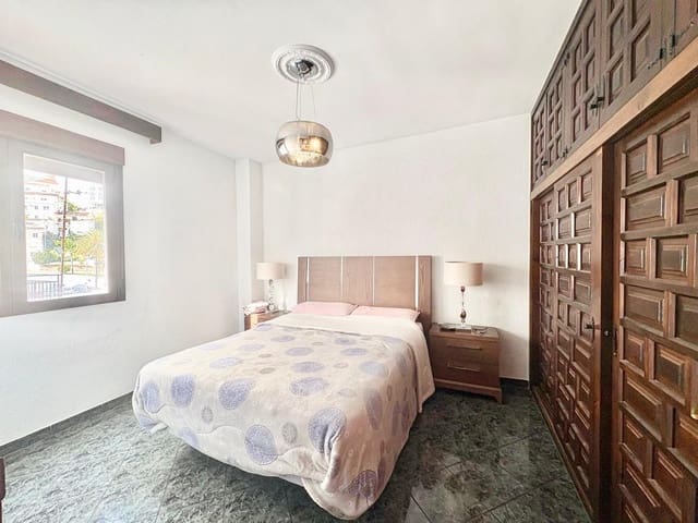 3 soveværelse Lejlighed til salg i Salobreña med garage - € 172.000 (Ref: 9780698)