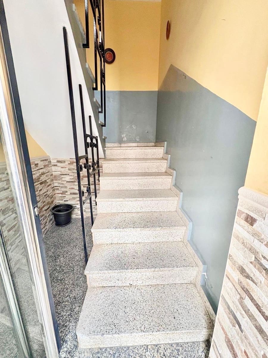 3 soveværelse Lejlighed til salg i Salobrena med garage - € 172.000 (Ref: 9780698)