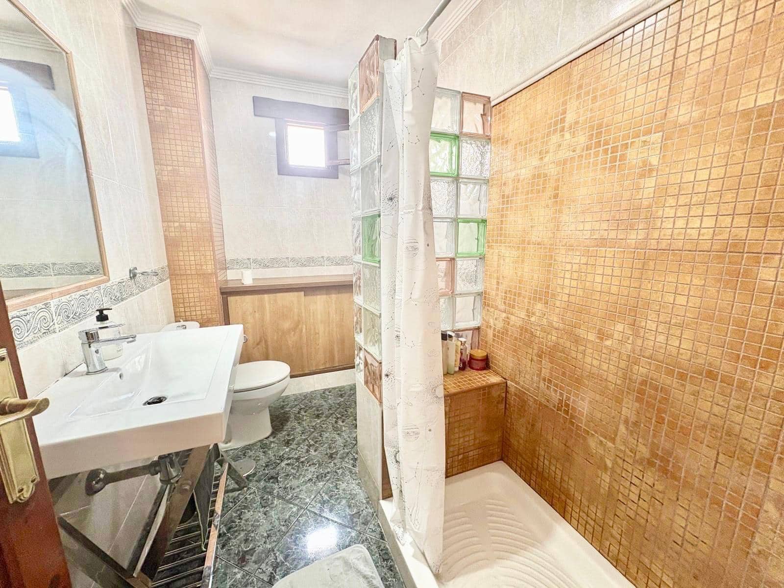 3 soveværelse Lejlighed til salg i Salobrena med garage - € 172.000 (Ref: 9780698)