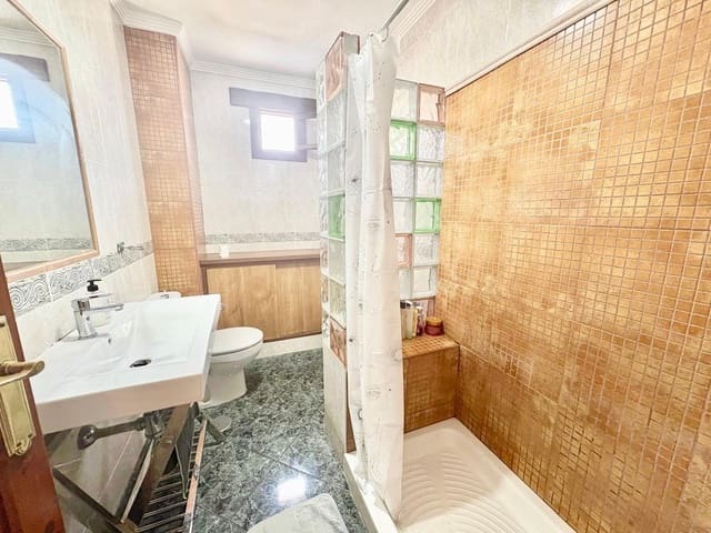 3 soveværelse Lejlighed til salg i Salobreña med garage - € 172.000 (Ref: 9780698)