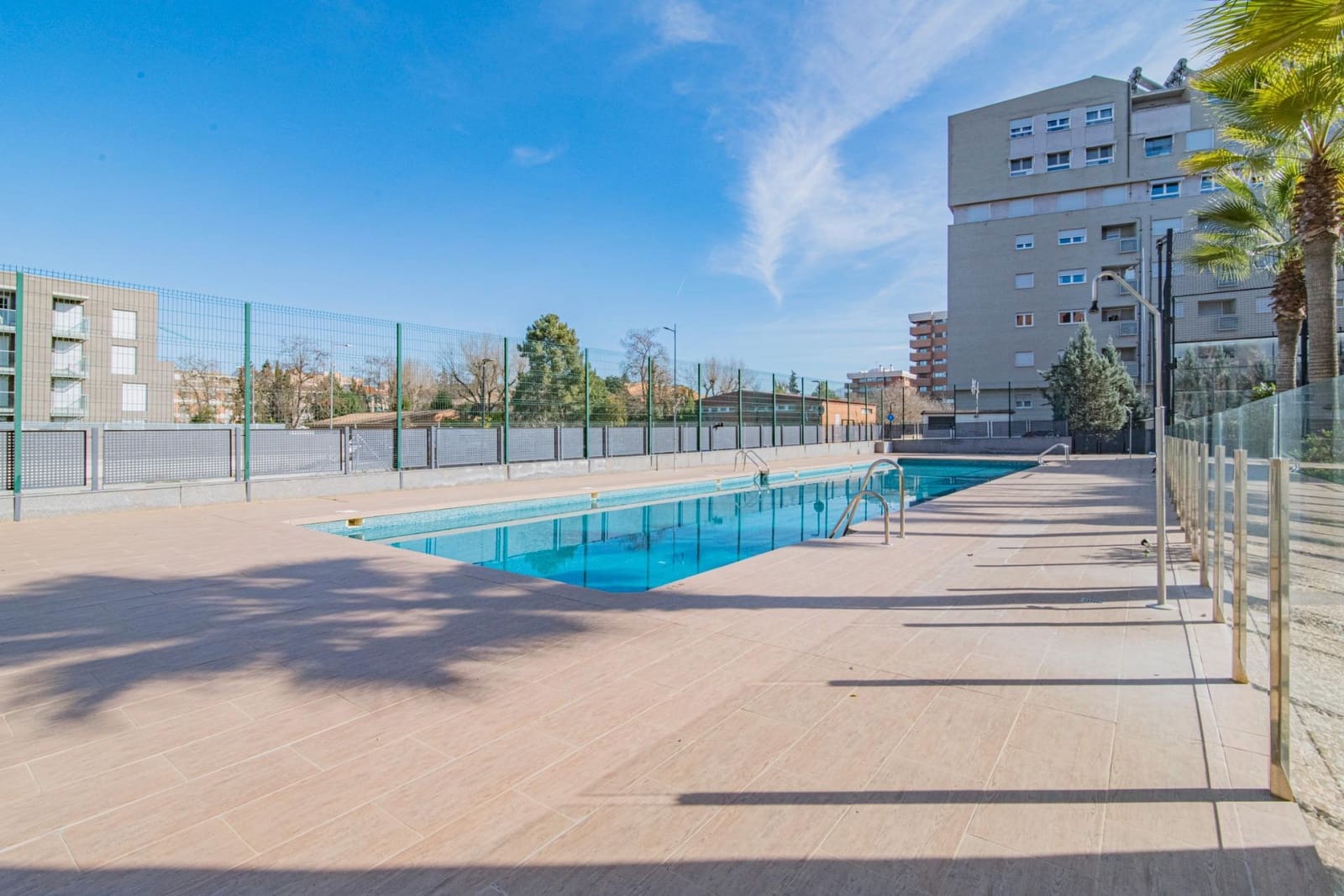 1 Zimmer Wohnung zu verkaufen in Granada Stadt mit Pool Garage - 265.000 € (Ref: 9788508)