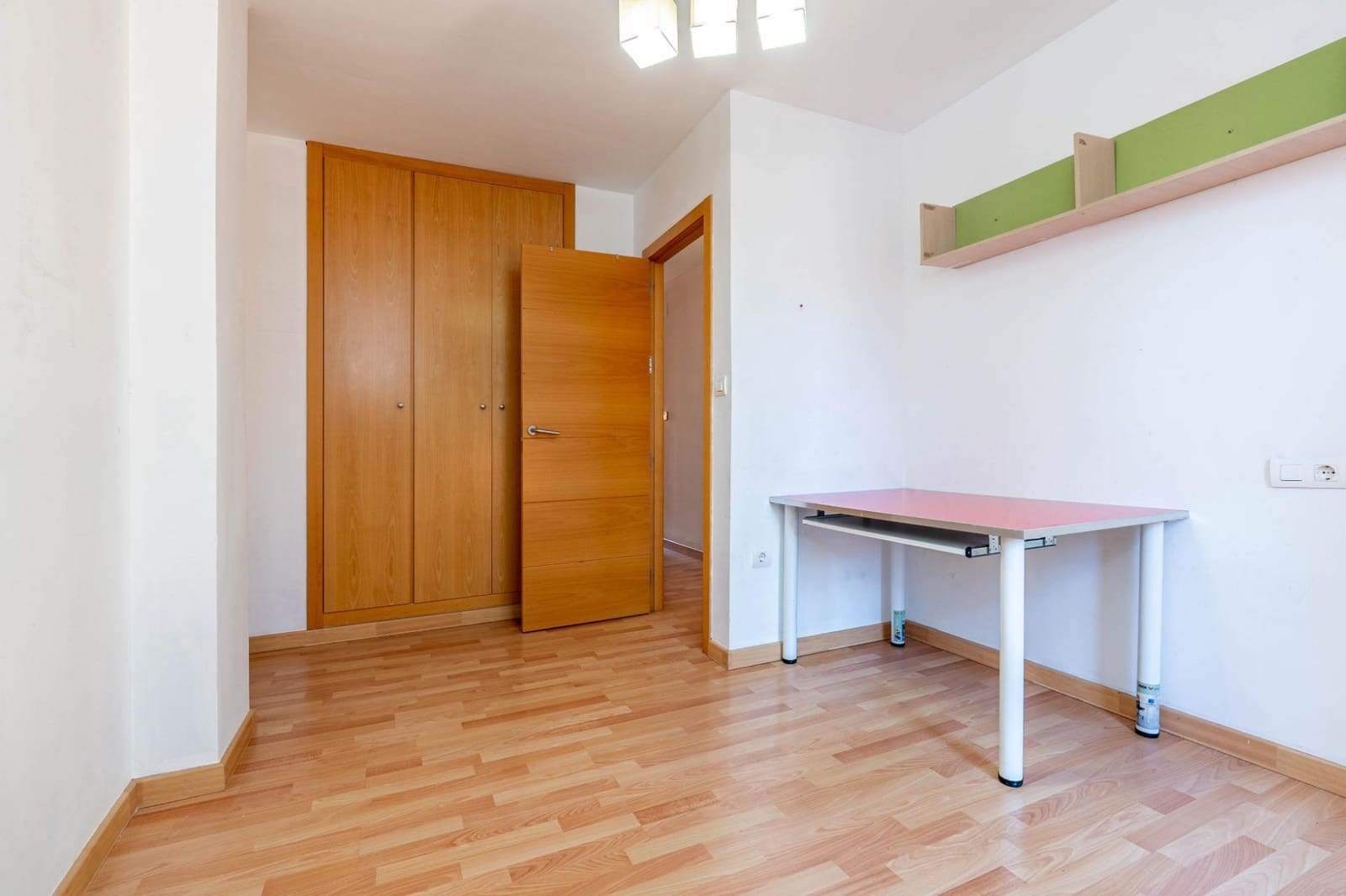 2 quarto Apartamento para venda em La Zubia com garagem - 179 990 € (Ref: 9788509)