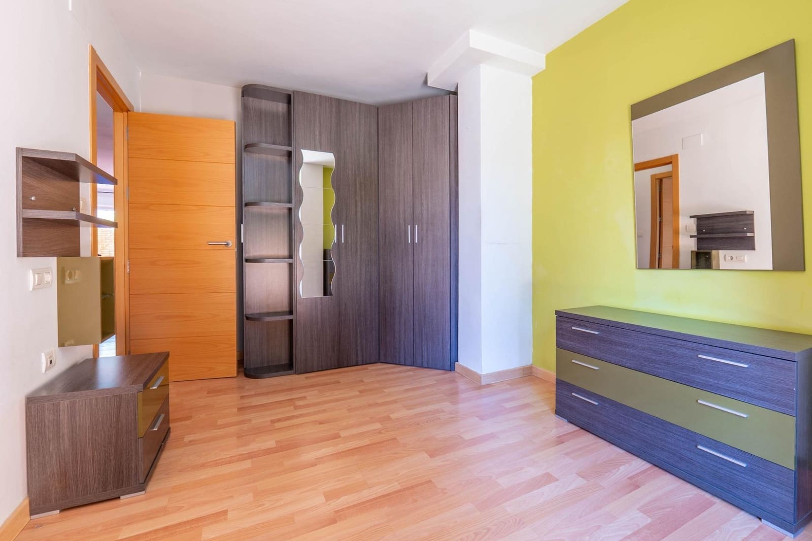 2 quarto Apartamento para venda em La Zubia com garagem - 179 990 € (Ref: 9788509)
