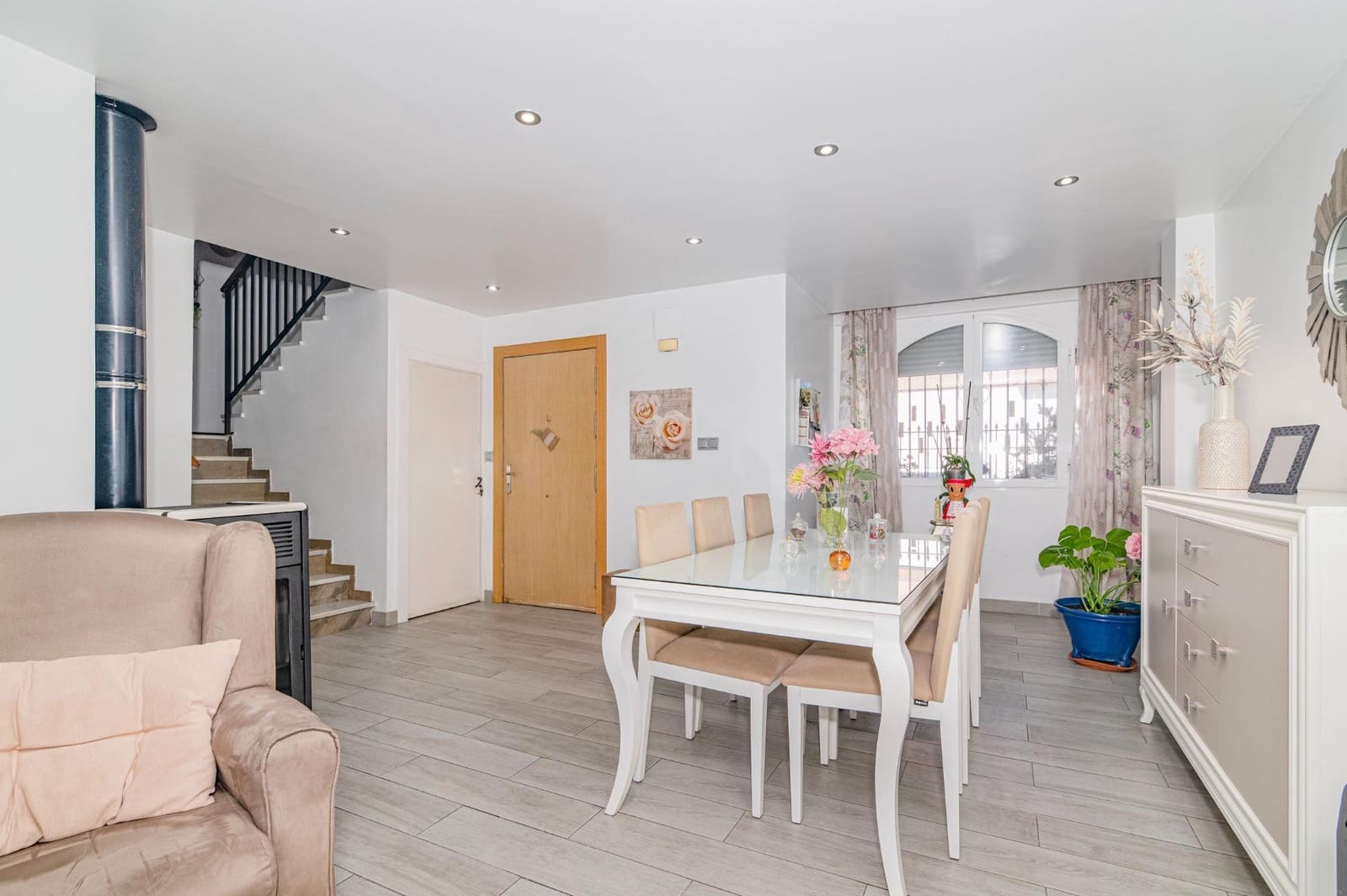 3 soveværelse Villa til salg i Cijuela med swimmingpool garage - € 188.500 (Ref: 9788510)