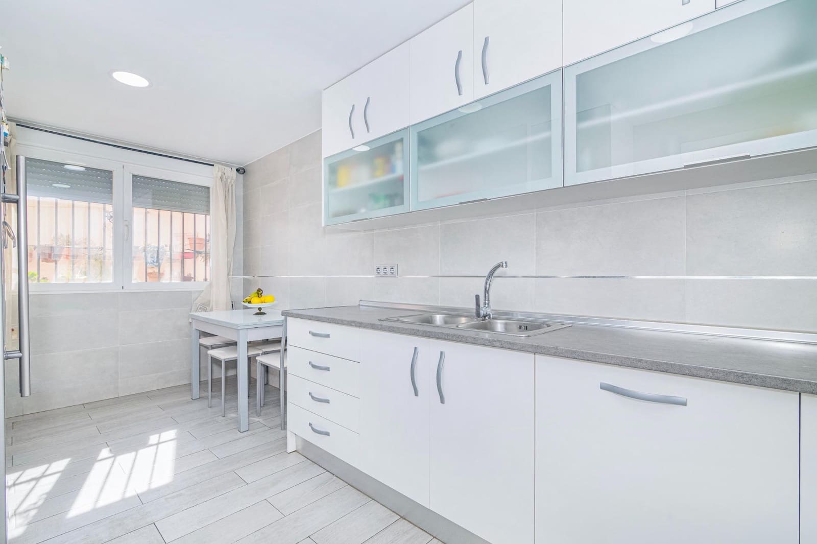 3 soveværelse Villa til salg i Cijuela med swimmingpool garage - € 188.500 (Ref: 9788510)