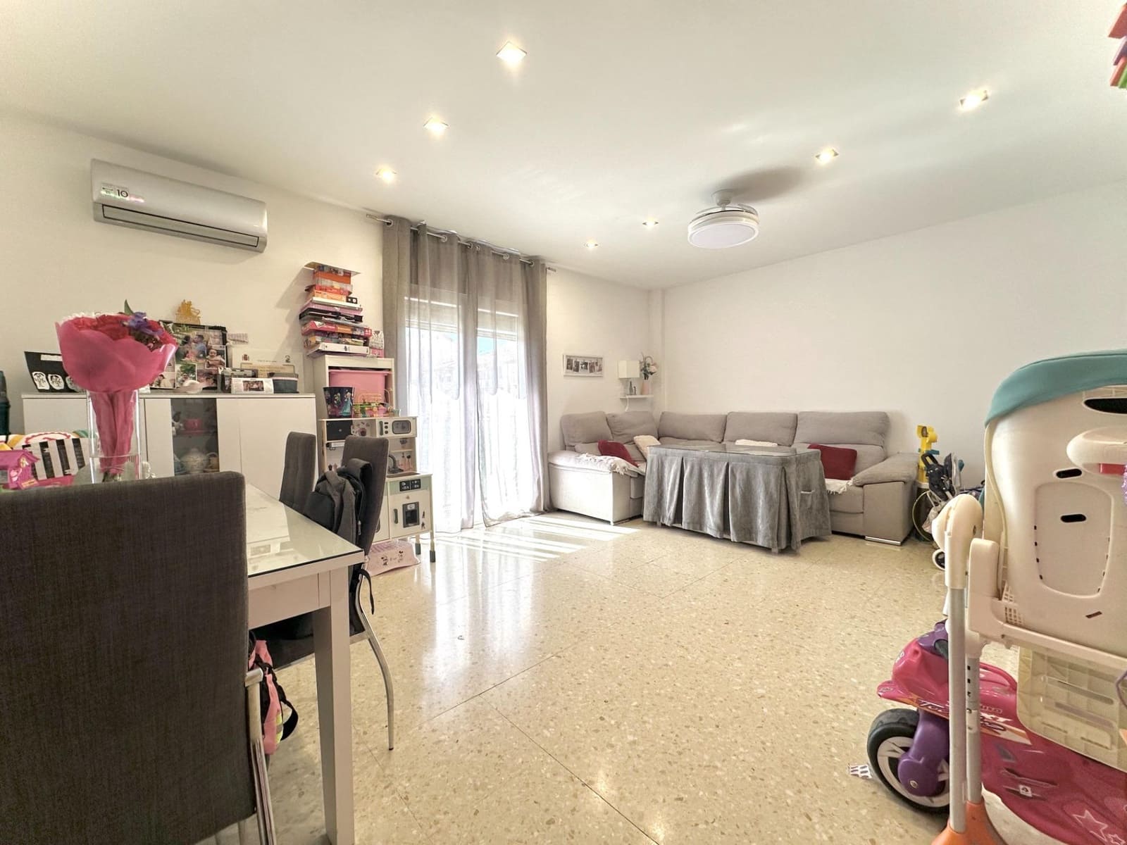 2 bedroom Flat for sale in Las Gabias with pool garage - € 175,000 (Ref: 9794765)