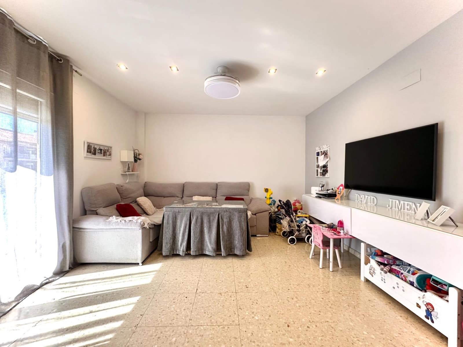 2 bedroom Flat for sale in Las Gabias with pool garage - € 175,000 (Ref: 9794765)