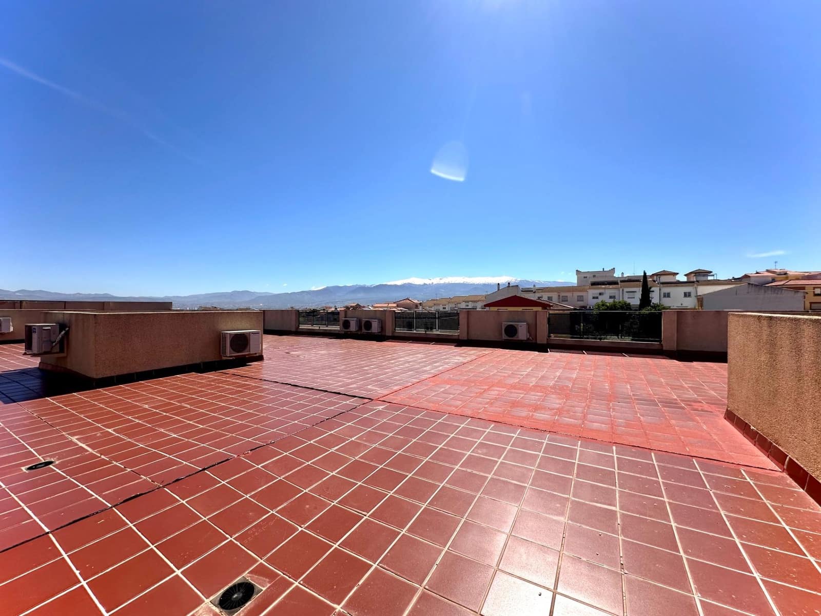 2 bedroom Flat for sale in Las Gabias with pool garage - € 175,000 (Ref: 9794765)