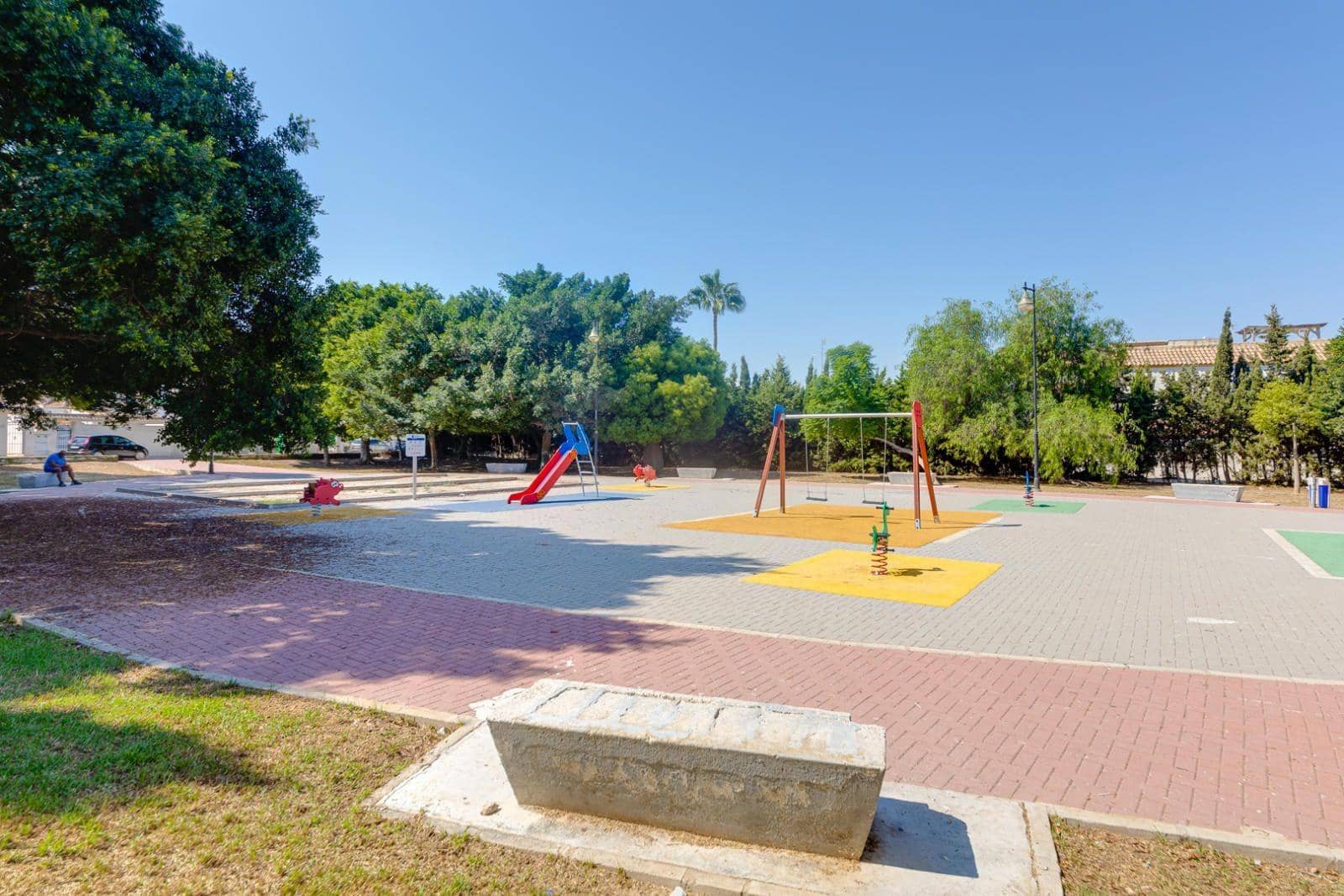 Bungalow de 3 habitaciones en Torrevieja en venta con piscina - 139.969 € (Ref: 9799688)