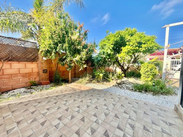 3 slaapkamer Villa te koop in Orihuela Costa, Orihuela met zwembad - € 285.000 (Ref: 9799732)