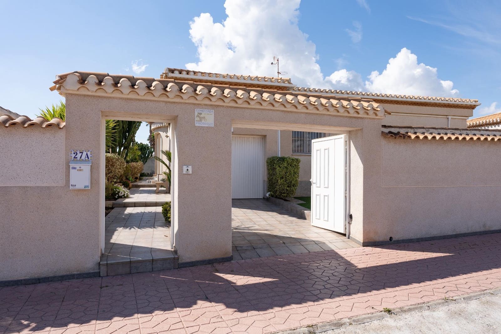3 camera da letto Villa in vendita in Playa Flamenca con piscina garage - 585.000 € (Rif: 9799742)