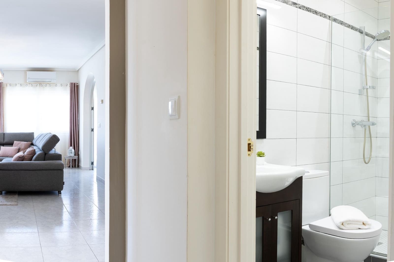 3 camera da letto Villa in vendita in Playa Flamenca con piscina garage - 585.000 € (Rif: 9799742)