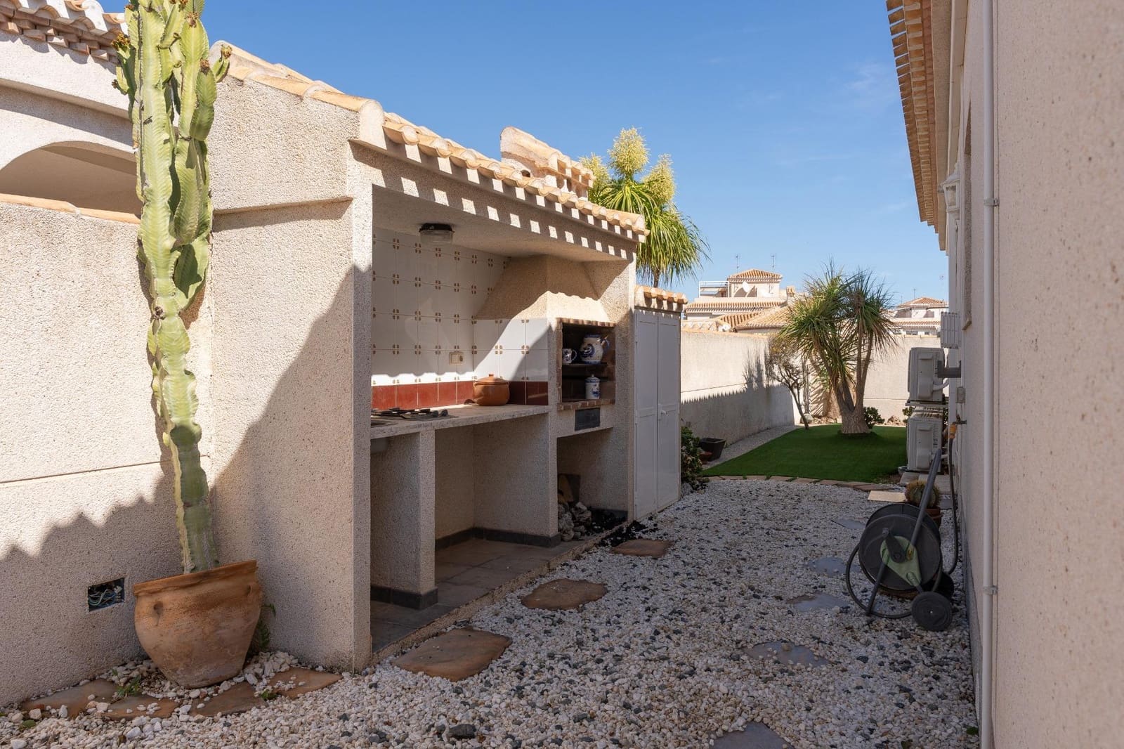 3 camera da letto Villa in vendita in Playa Flamenca con piscina garage - 585.000 € (Rif: 9799742)