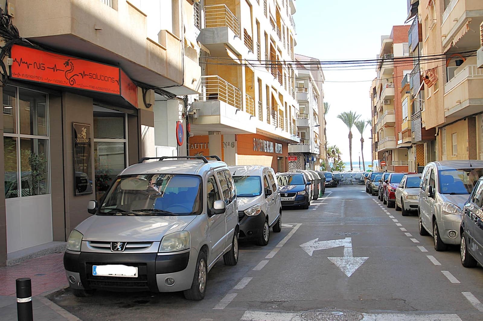 3 sypialnia Komercyjne na sprzedaż w Torrevieja - 180 000 € (Ref: 9799743)