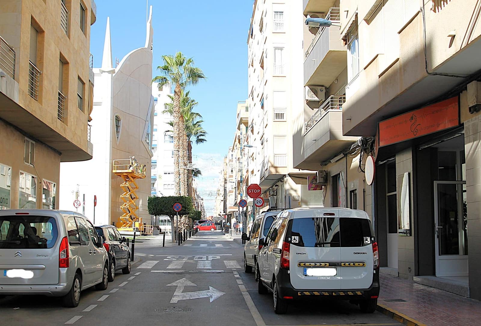 3 sypialnia Komercyjne na sprzedaż w Torrevieja - 180 000 € (Ref: 9799743)