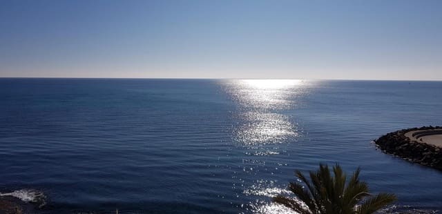 4 makuuhuone Huoneisto myytävänä paikassa Las Piscinas Naturales, Torrevieja - 474 900 € (Ref: 9799805)