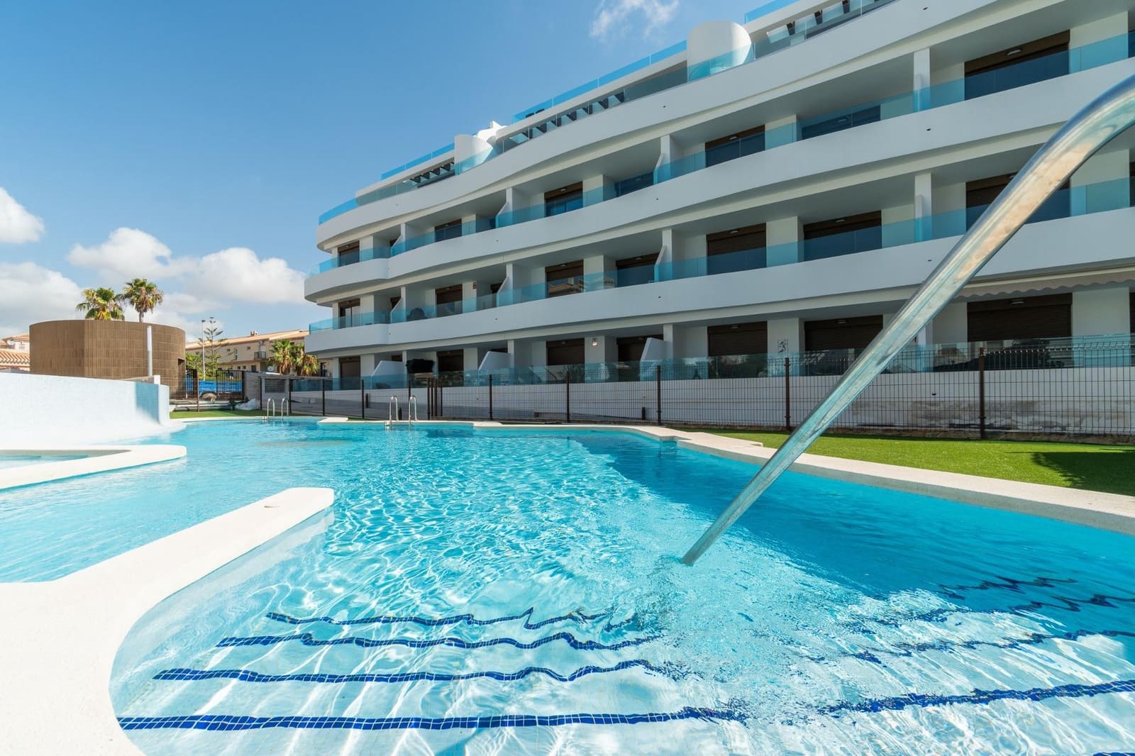 Apartamento de 3 habitaciones en Playa Flamenca en venta con piscina garaje - 395.000 € (Ref: 9799810)