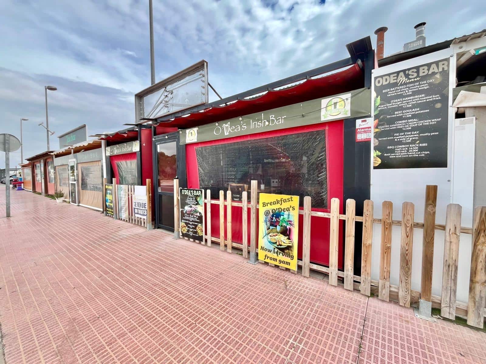 Comercial para arrendar em Orihuela Costa - 815 € (Ref: 9799825)