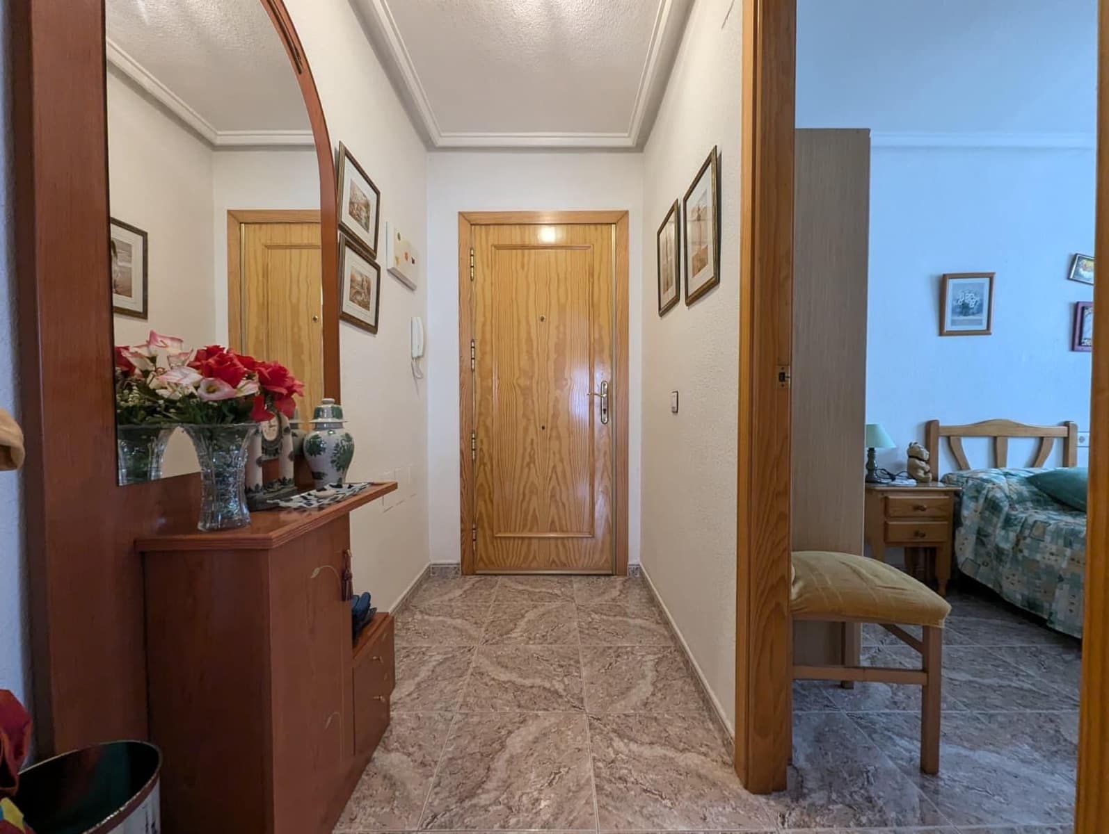 2 sovrum Lägenhet till salu i Torrevieja med garage - 168 900 € (Ref: 9799851)