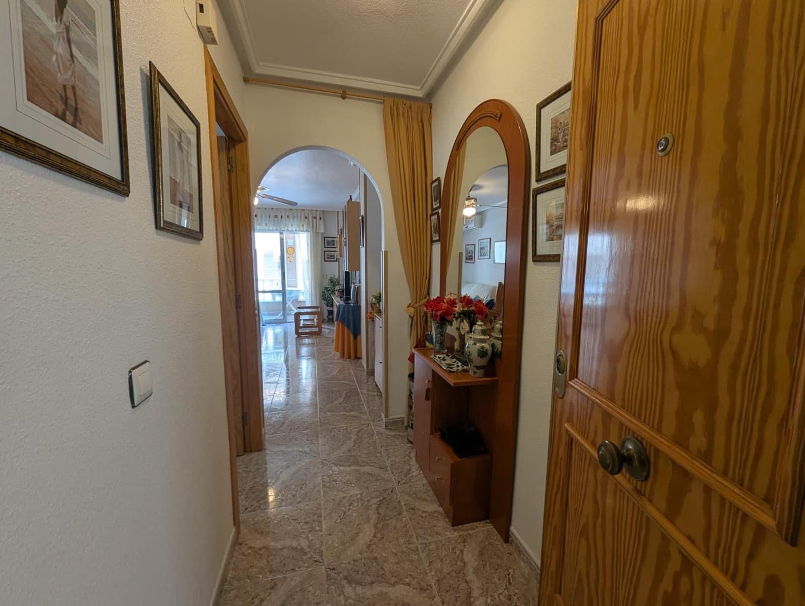 2 sovrum Lägenhet till salu i Torrevieja med garage - 168 900 € (Ref: 9799851)
