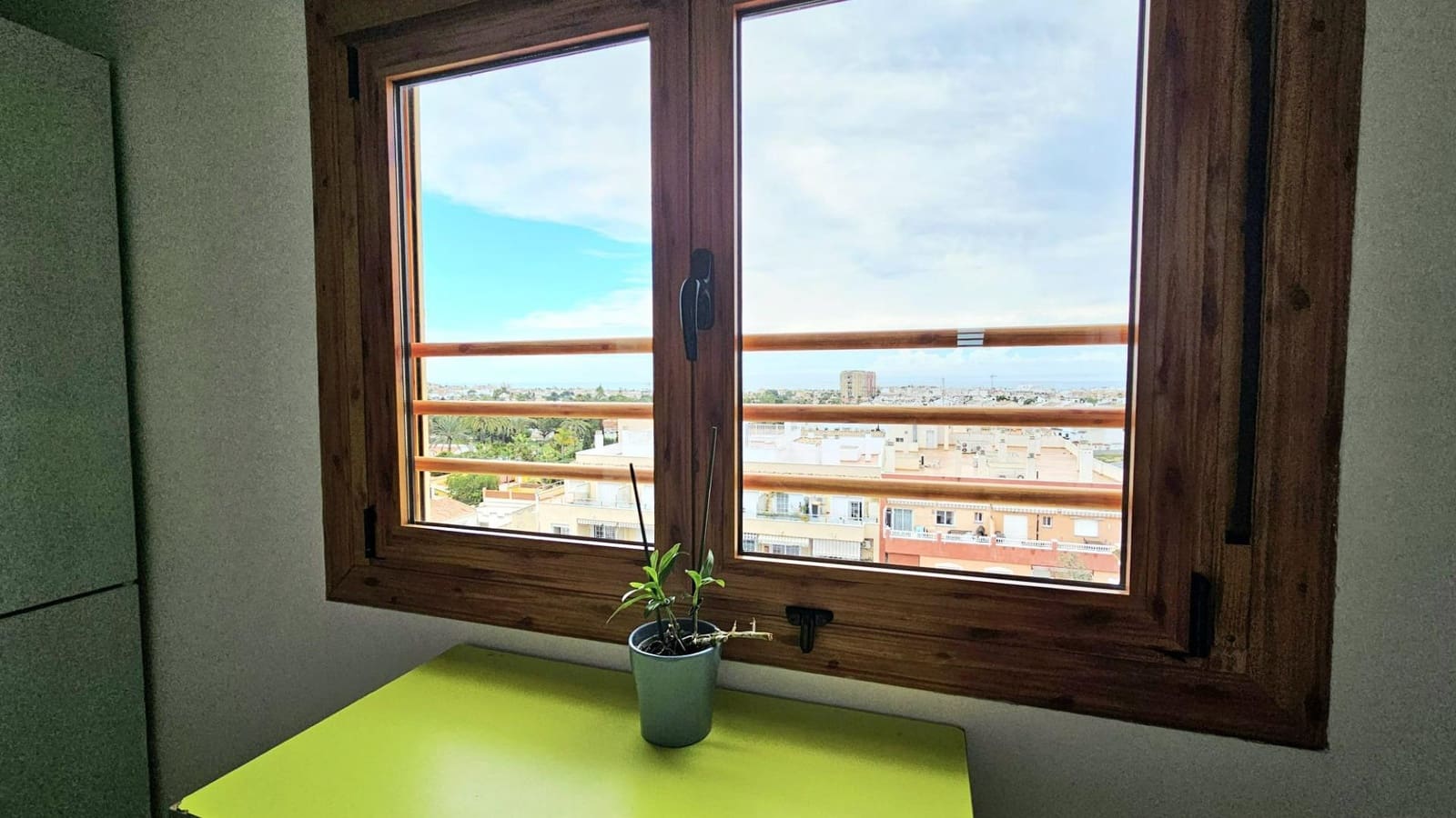 Piso de 1 habitación en Torrevieja en venta con piscina - 117.260 € (Ref: 9799872)