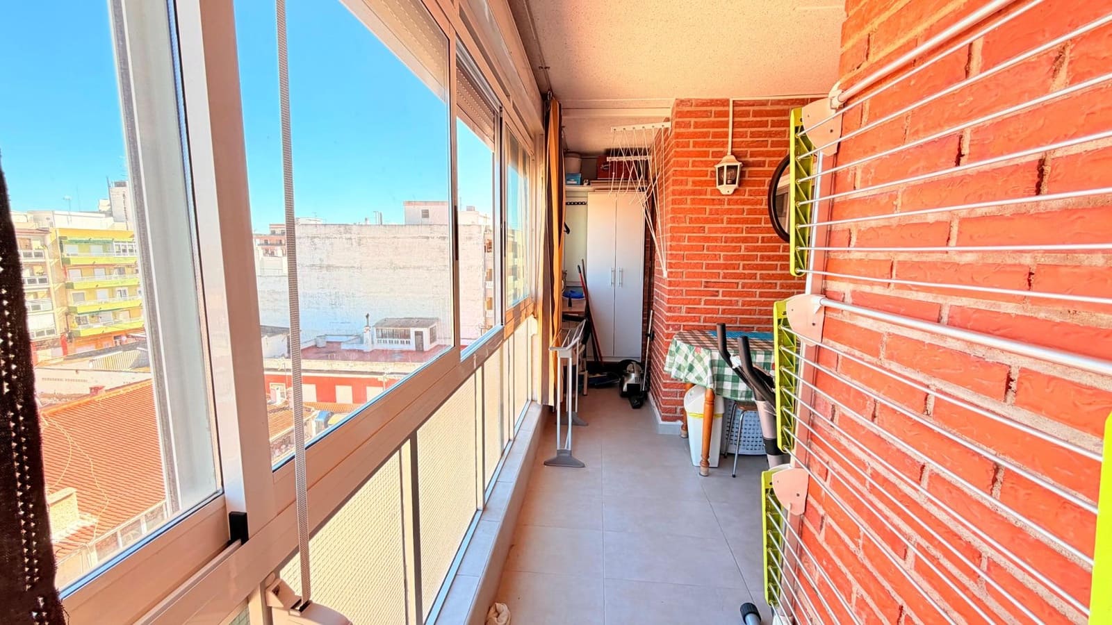 2 soveværelse Lejlighed til salg i Torrevieja med swimmingpool - € 169.000 (Ref: 9799888)