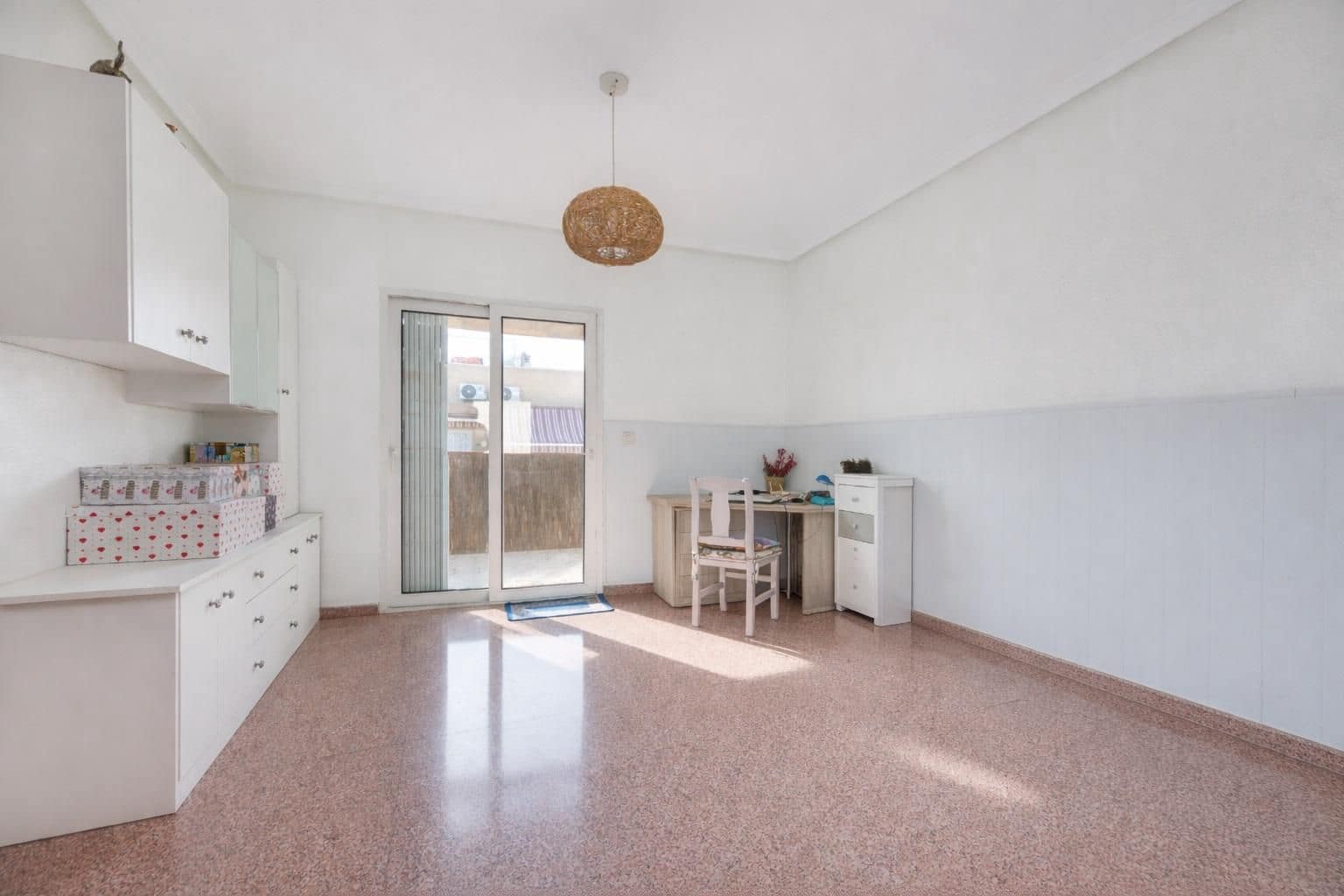 Apartamento de 2 habitaciones en Torrevieja en venta - 149.990 € (Ref: 9804408)