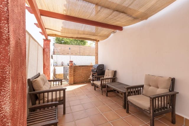 Pareado de 3 habitaciones en Gójar en venta con piscina garaje - 289.900 € (Ref: 9804416)