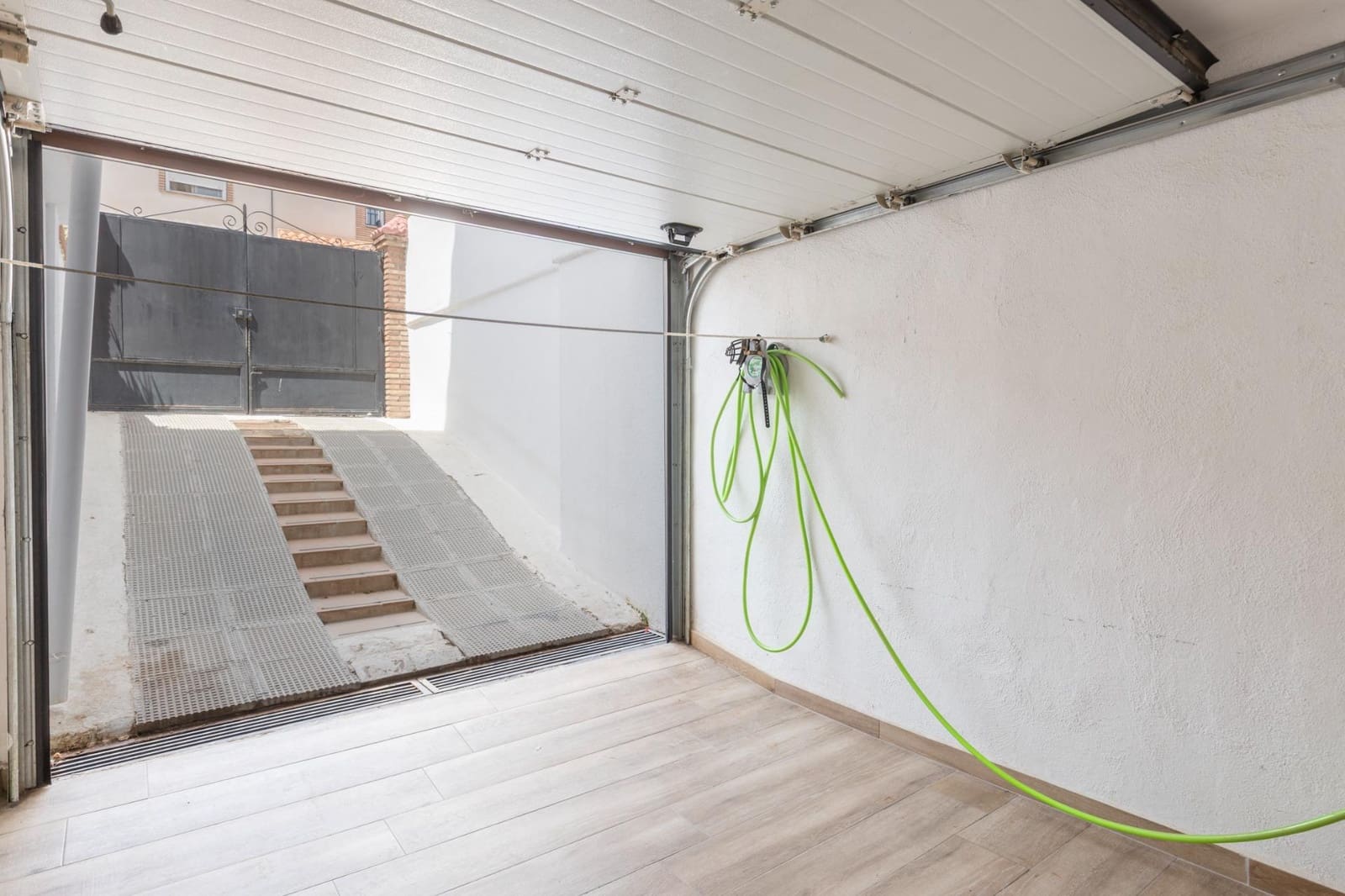 Pareado de 3 habitaciones en Gójar en venta con piscina garaje - 289.900 € (Ref: 9804416)