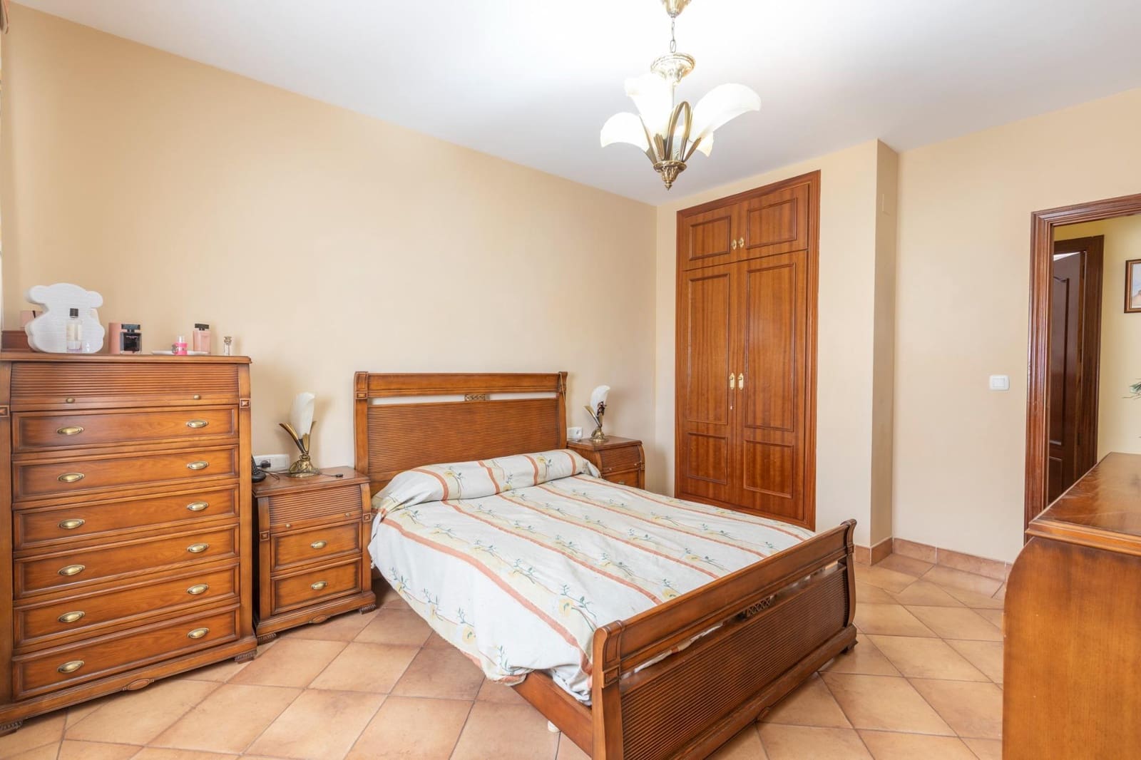 Pareado de 3 habitaciones en Gójar en venta con piscina garaje - 289.900 € (Ref: 9804416)