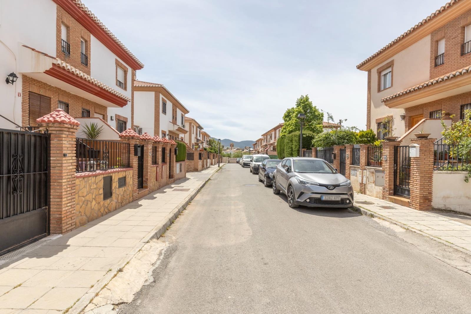 Pareado de 3 habitaciones en Gójar en venta con piscina garaje - 289.900 € (Ref: 9804416)